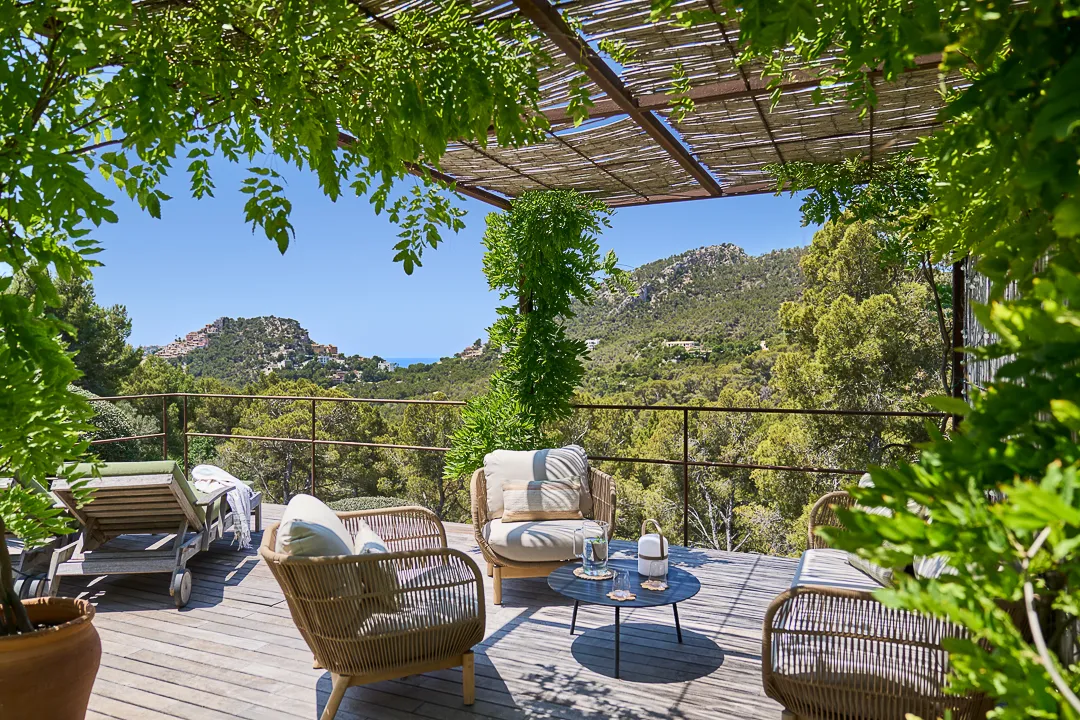 Luxe villa met zeezicht en zwembad-4