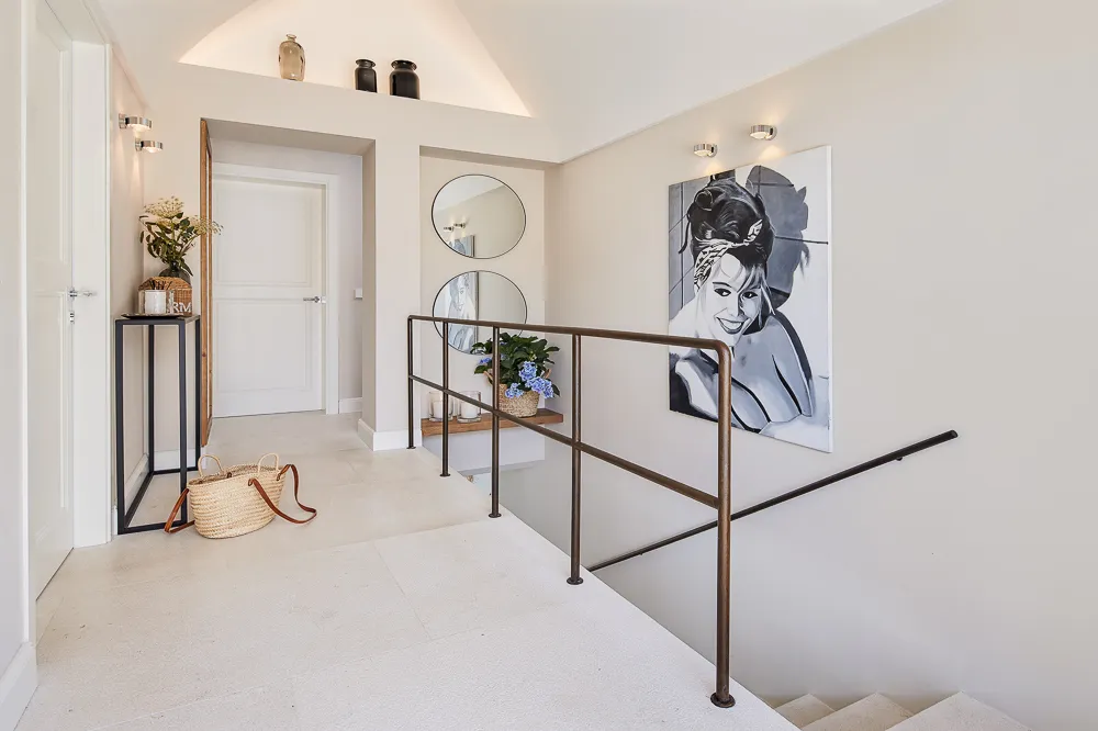 Lyxig villa med havsutsikt och pool-15