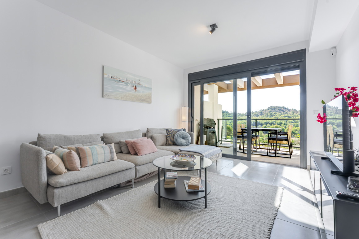 Exclusive new-build penthouse with private rooftop terrace and sea views, 25-metre pool – just 10 minutes from the beach-2