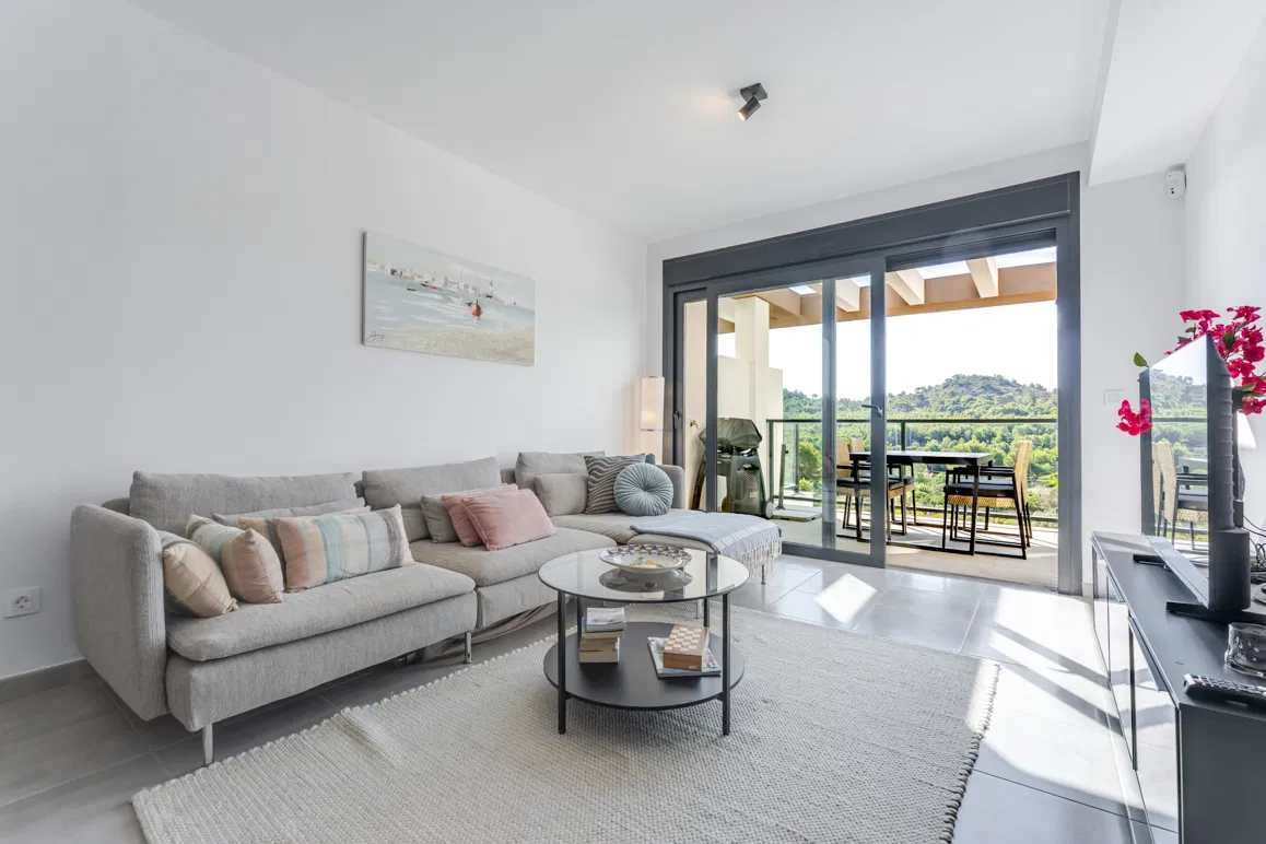 Exclusive new-build penthouse with private rooftop terrace and sea views, 25-metre pool – just 10 minutes from the beach-2