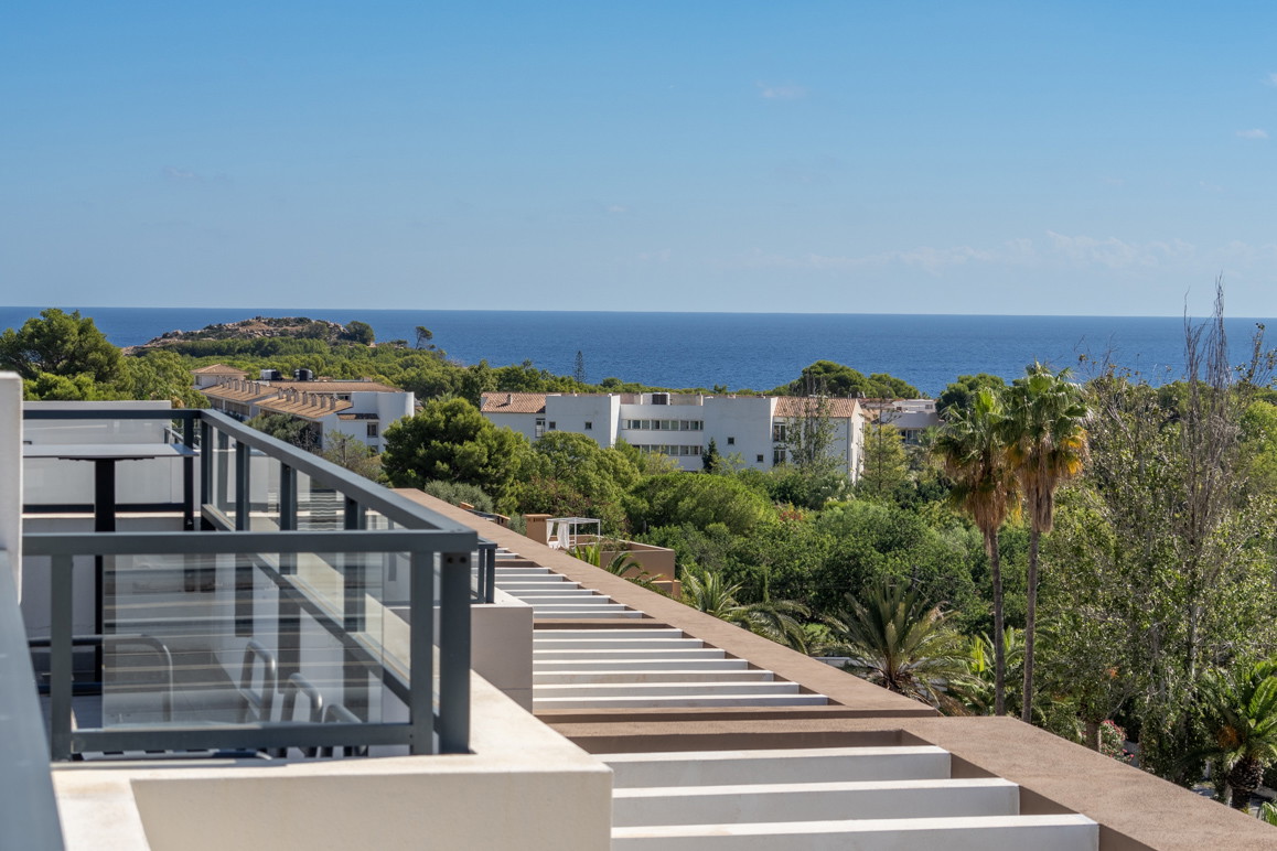 Exclusive new-build penthouse with private rooftop terrace and sea views, 25-metre pool – just 10 minutes from the beach-13