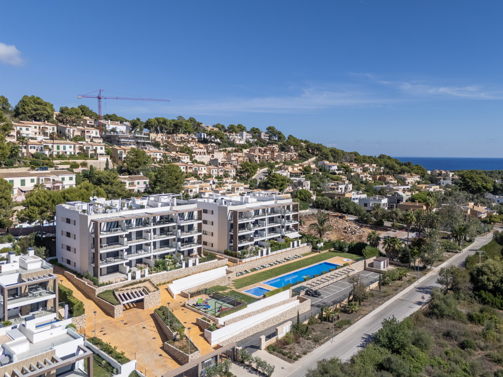 Exclusive new-build penthouse with private rooftop terrace and sea views, 25-metre pool – just 10 minutes from the beach-14