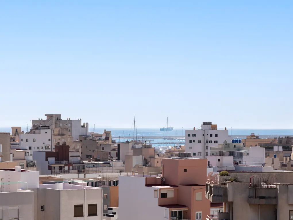 Renovated penthouse with views in Palma-17
