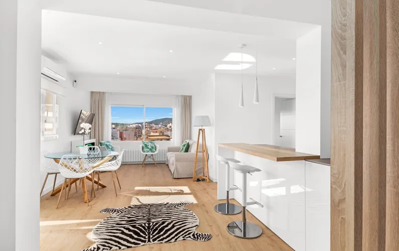 Odnowiony penthouse z widokiem w Palmie