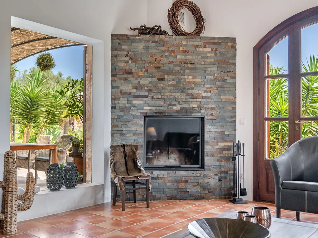 Mediterrane finca in Es Llombards met authentieke charme-2