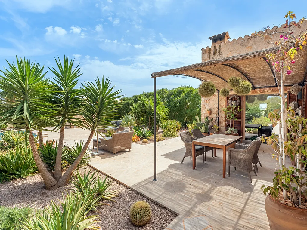Mediterrane finca in Es Llombards met authentieke charme-14