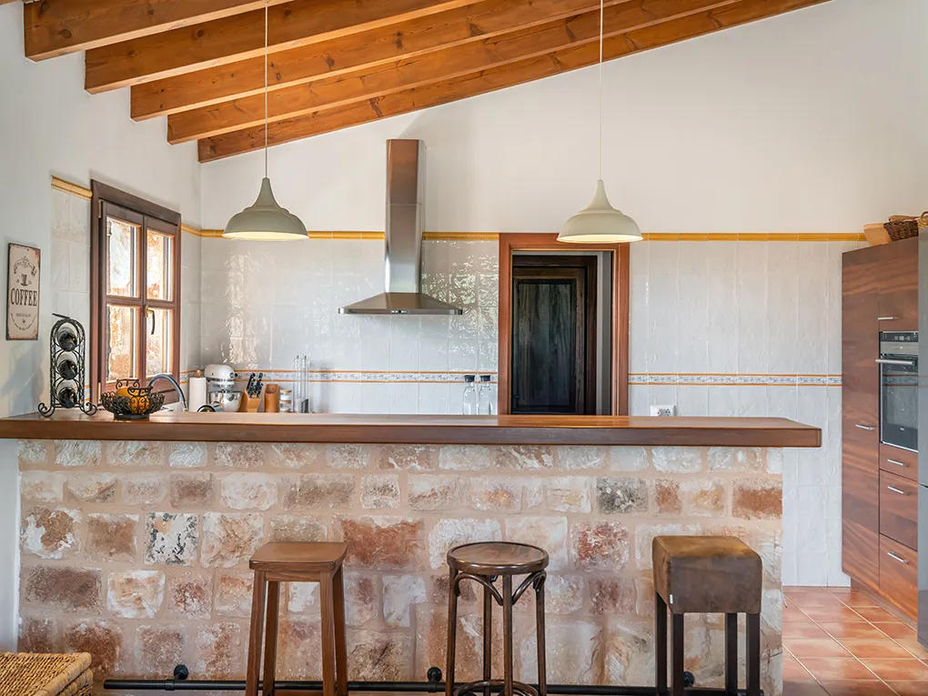 Mediterrane finca in Es Llombards met authentieke charme-9