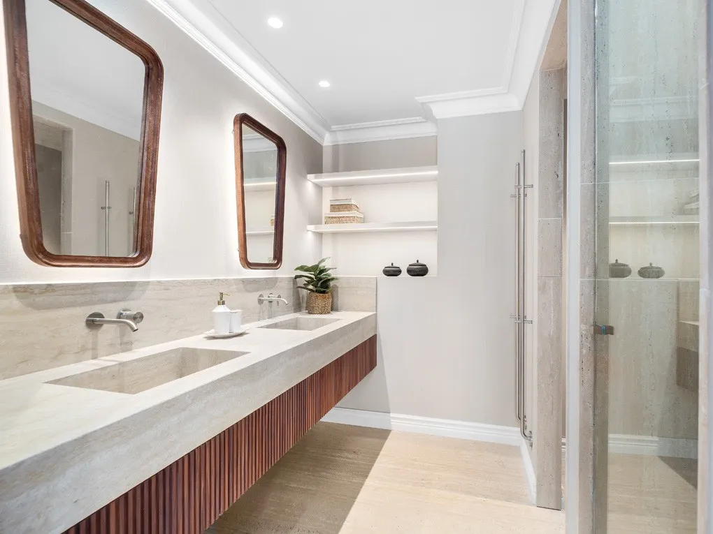 Prestige & design  – luxurious Flat with terrace in a prime location-10