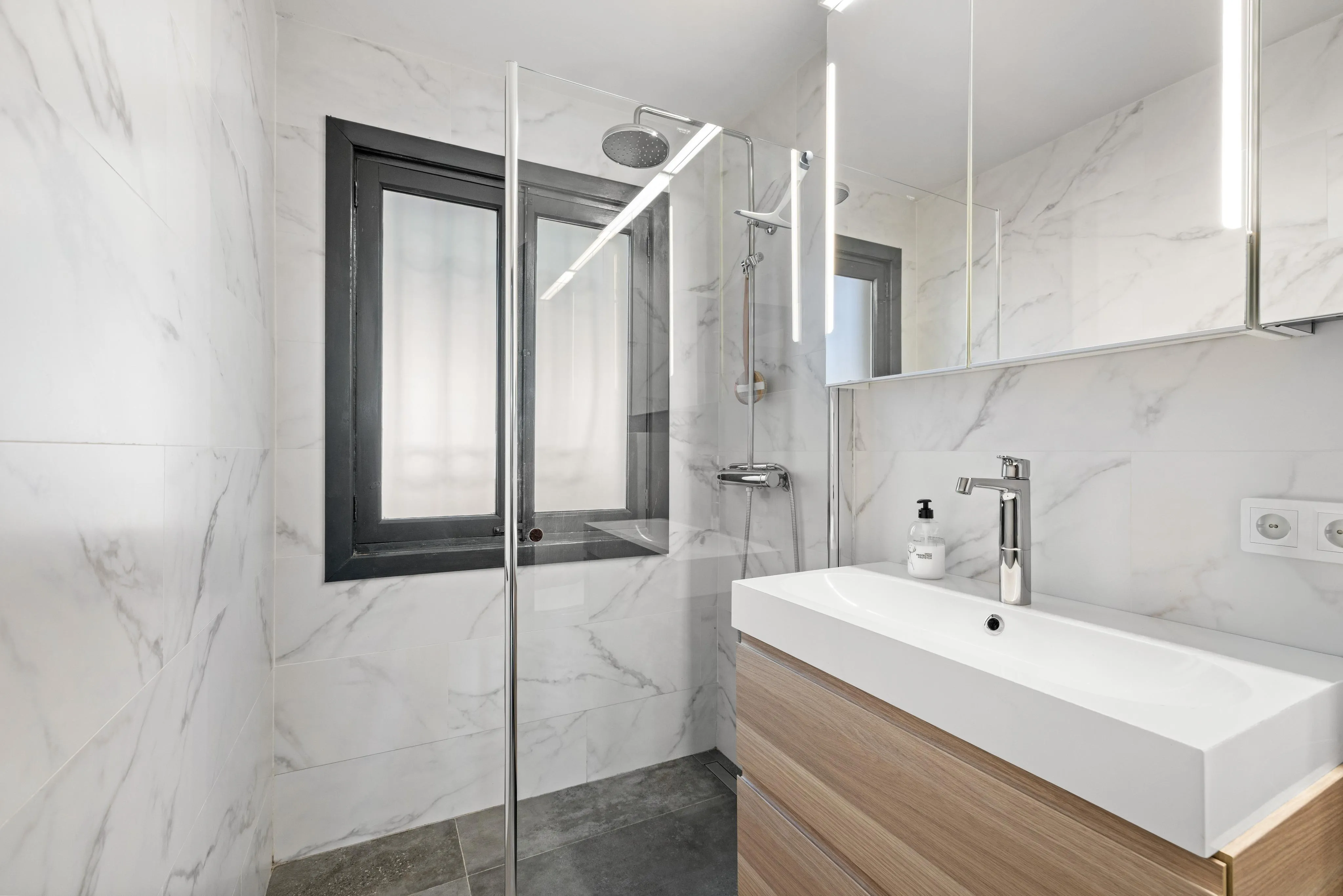 Vila exclusiva reformada prop del mar a Costa de la Calma-7