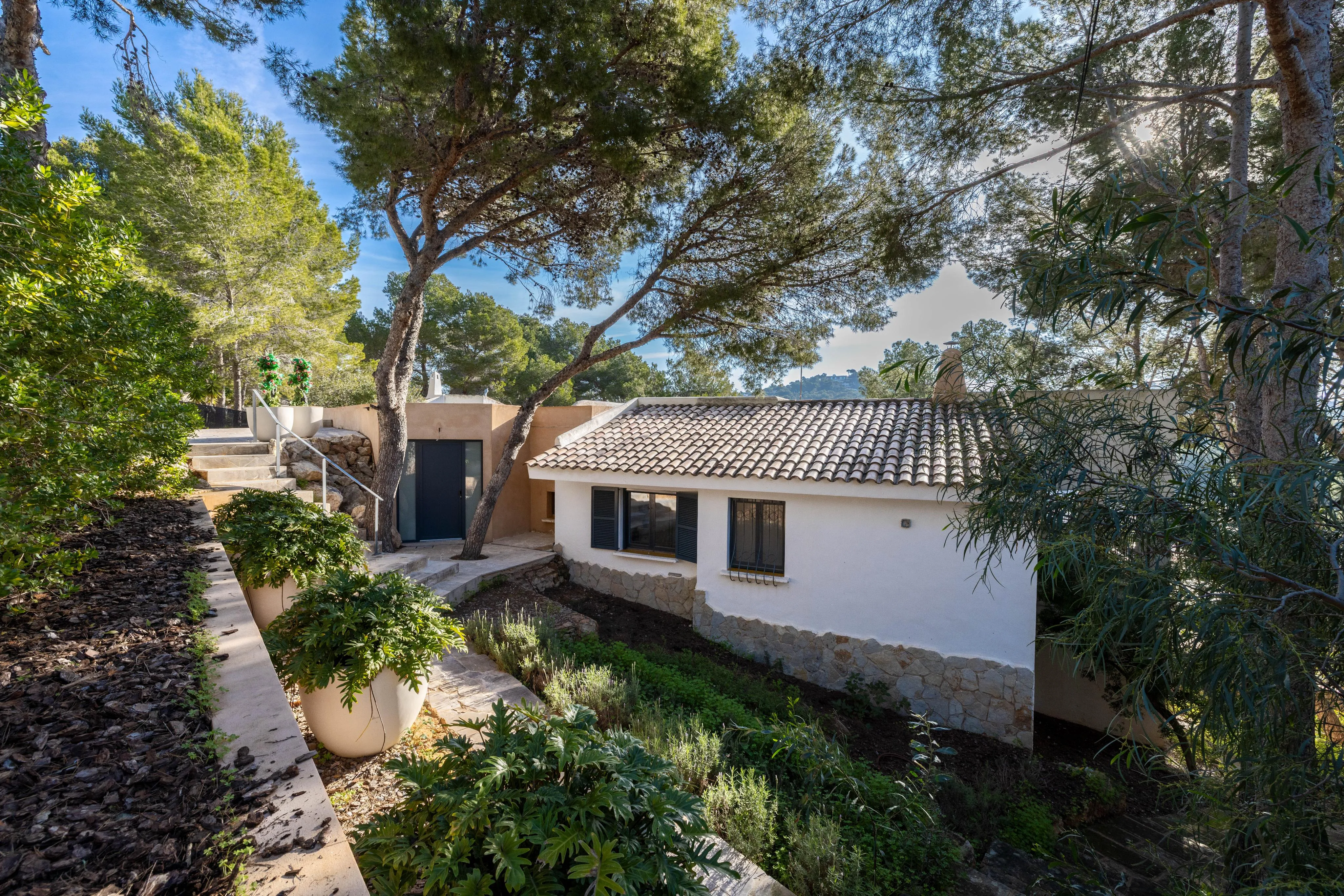 Vila exclusiva reformada prop del mar a Costa de la Calma-16