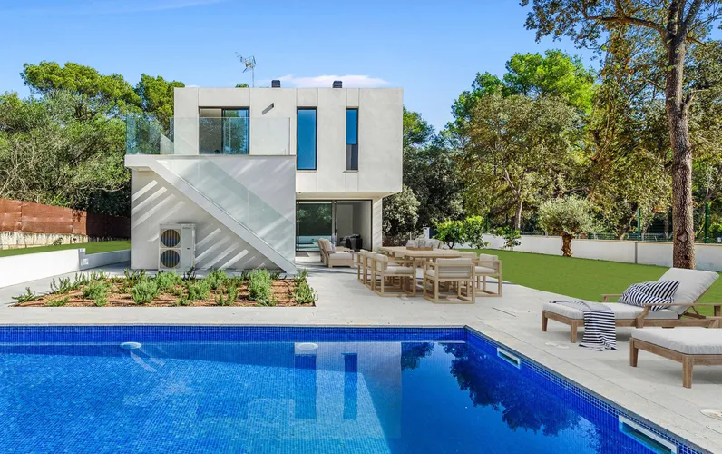 Nowoczesna willa z tarasami słonecznymi na sprzedaż, Sa Pobla