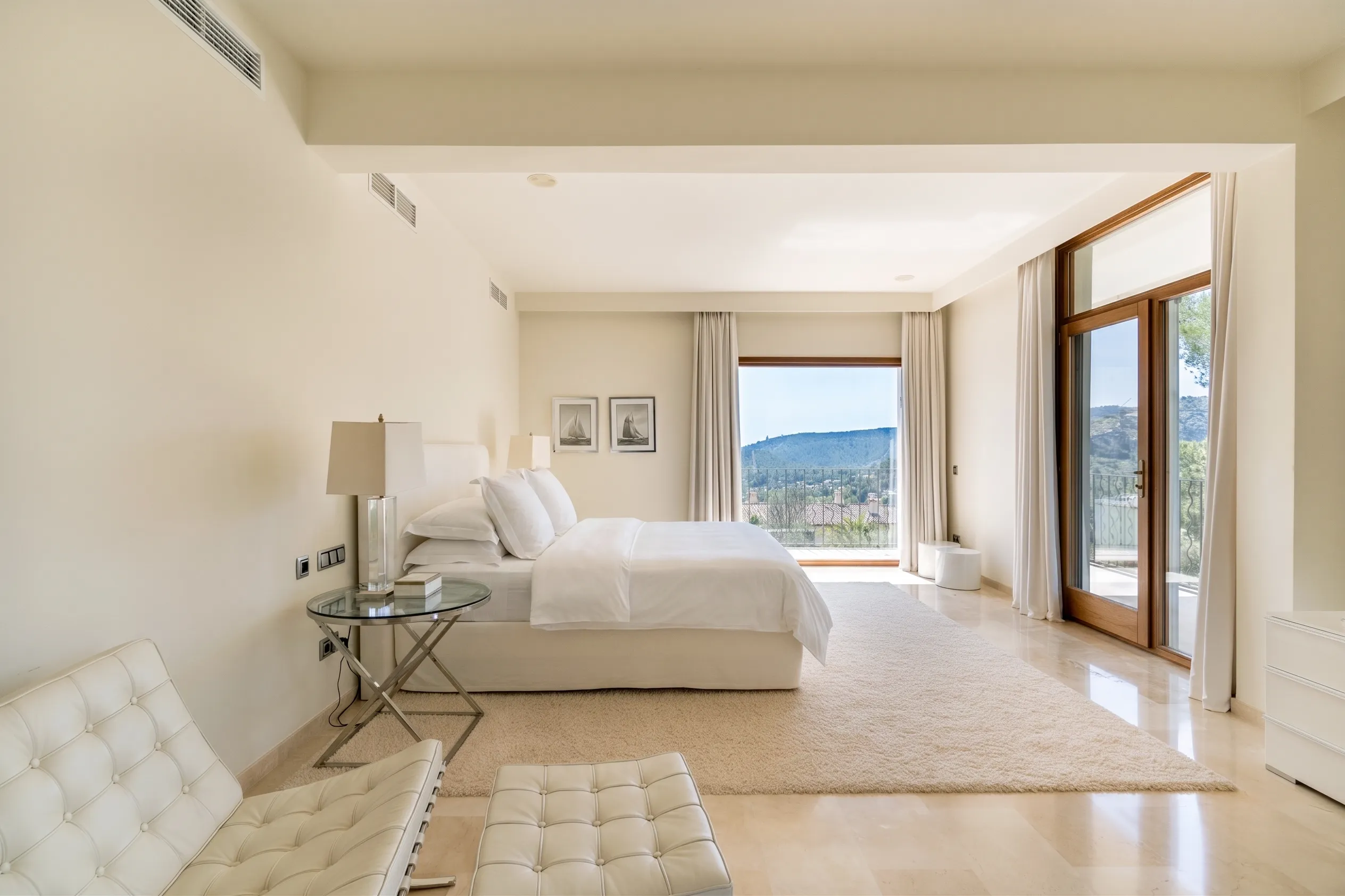 Elegant villa with sea views in Son Vida-11