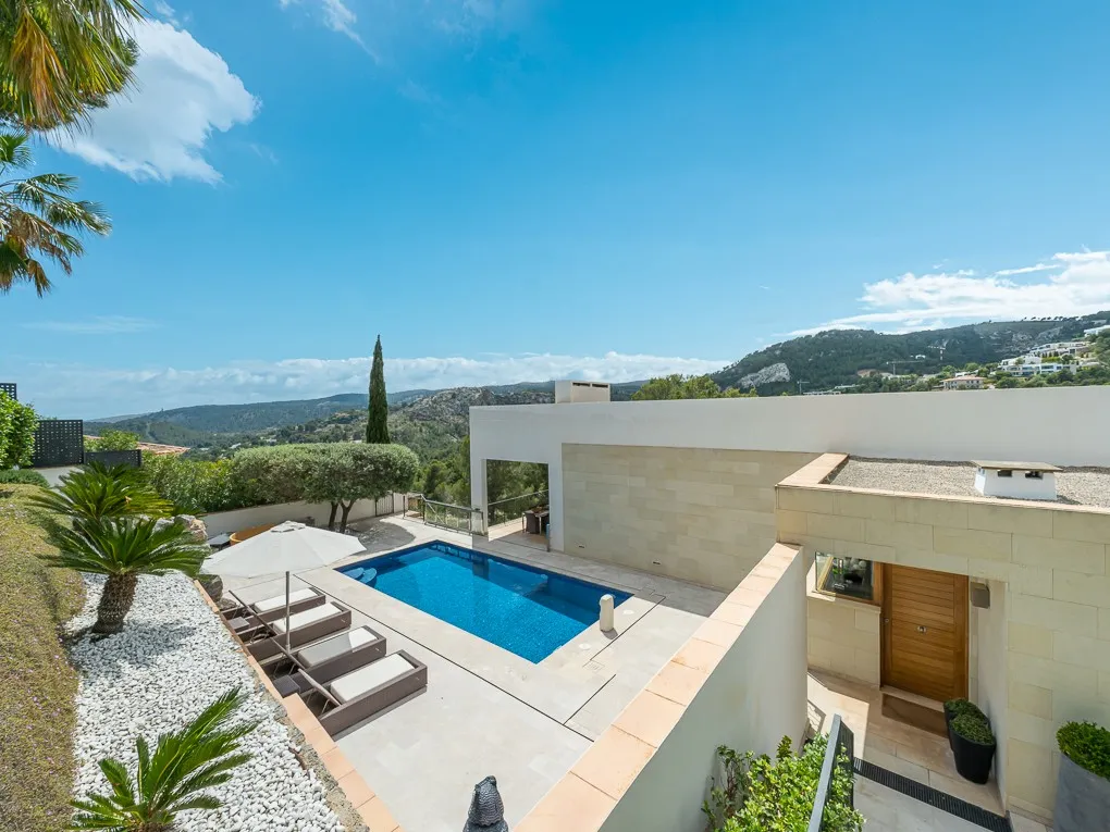 Stilfuld moderne villa med havudsigt-7