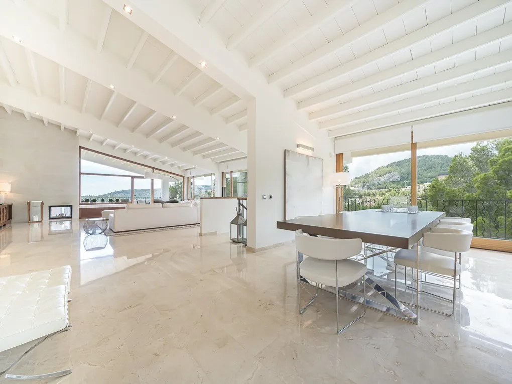 Stilfuld moderne villa med havudsigt-3