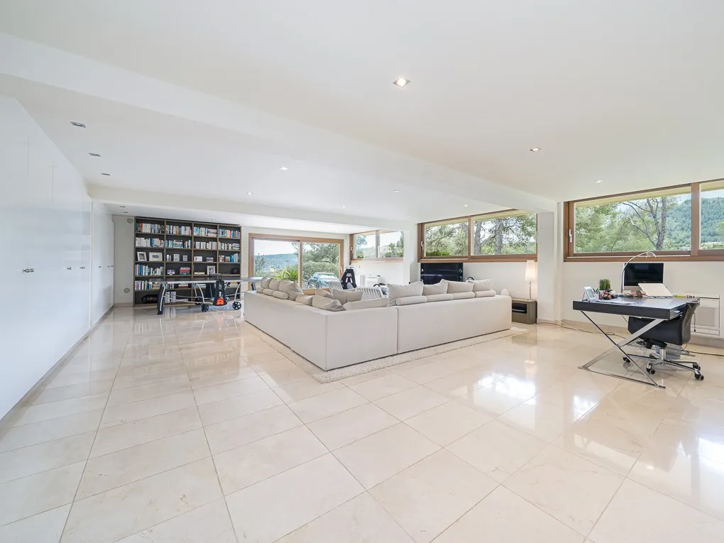 Stilfuld moderne villa med havudsigt-15