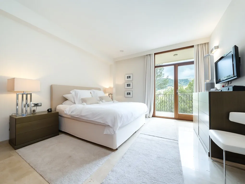 Stilfuld moderne villa med havudsigt-14