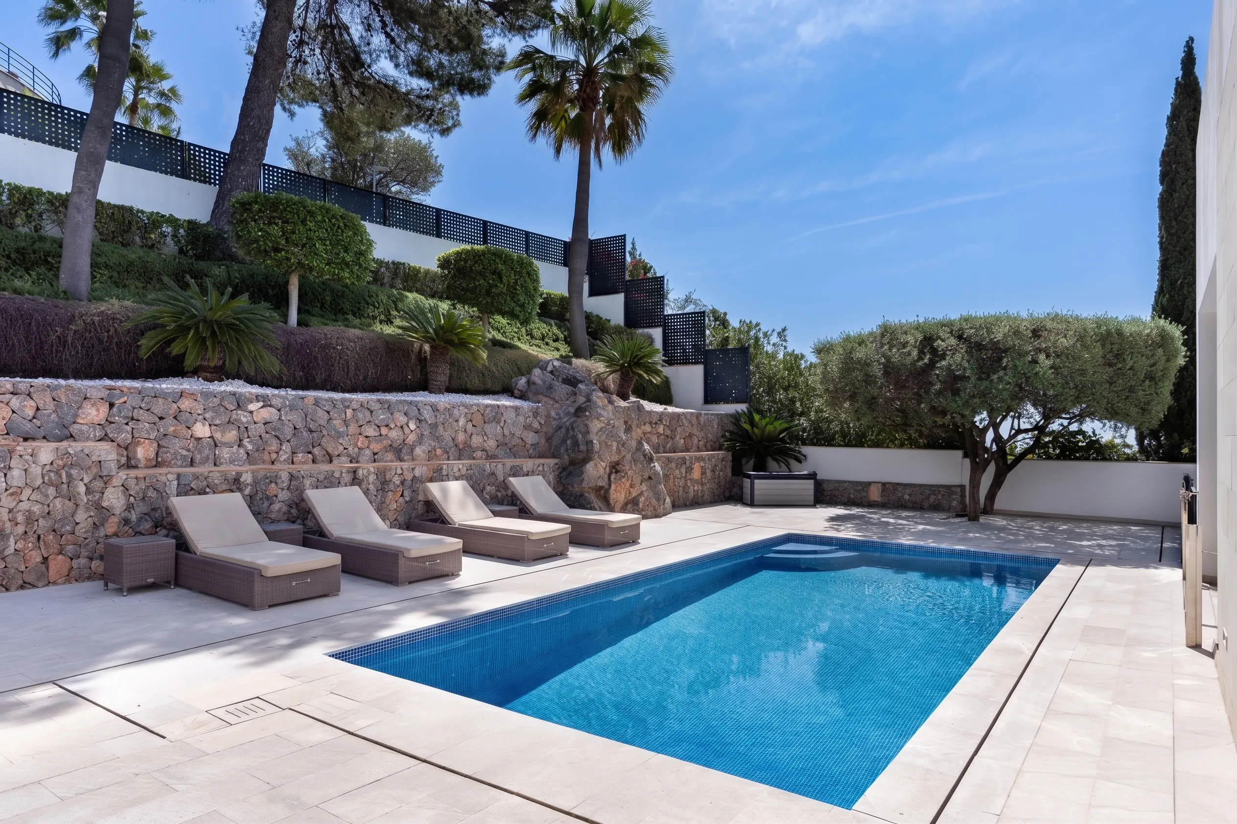 Elegant villa with sea views in Son Vida-2