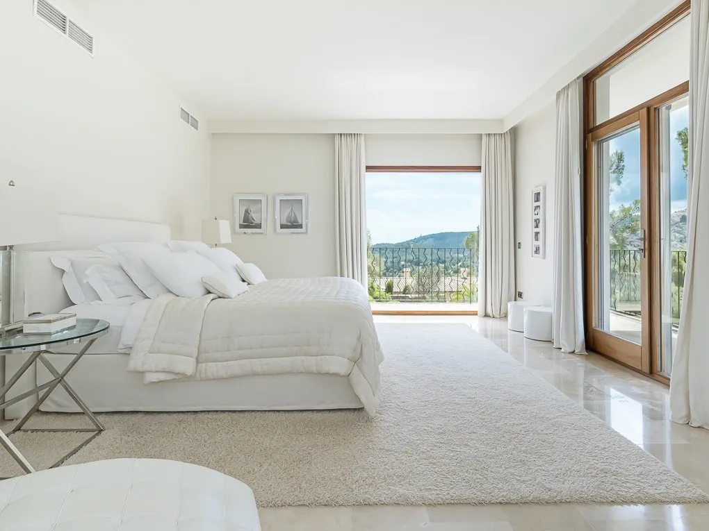 Stilfuld moderne villa med havudsigt-8