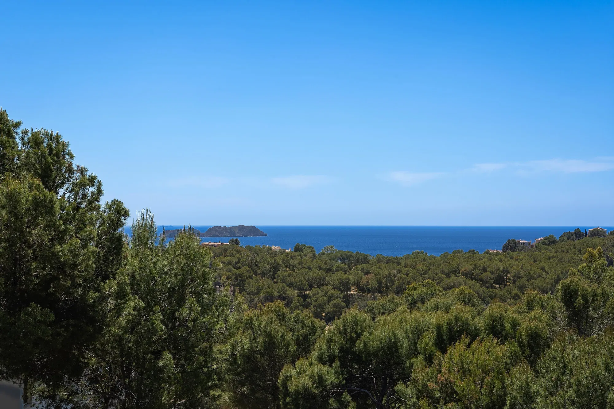 Vila renovada amb vistes al mar-22