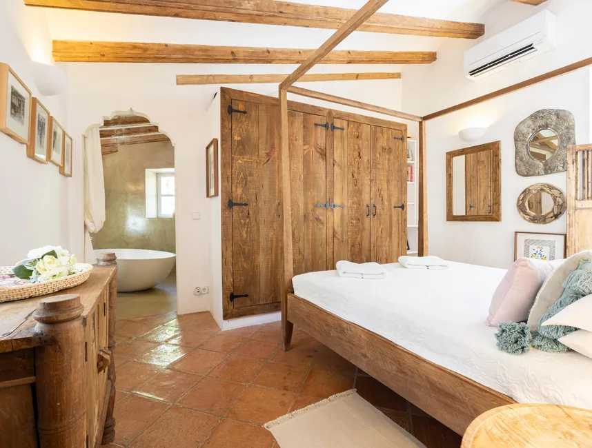 Elegant 4-Bedroom Townhouse with Pool in Deià - Holiday Rental ETV/28187-13