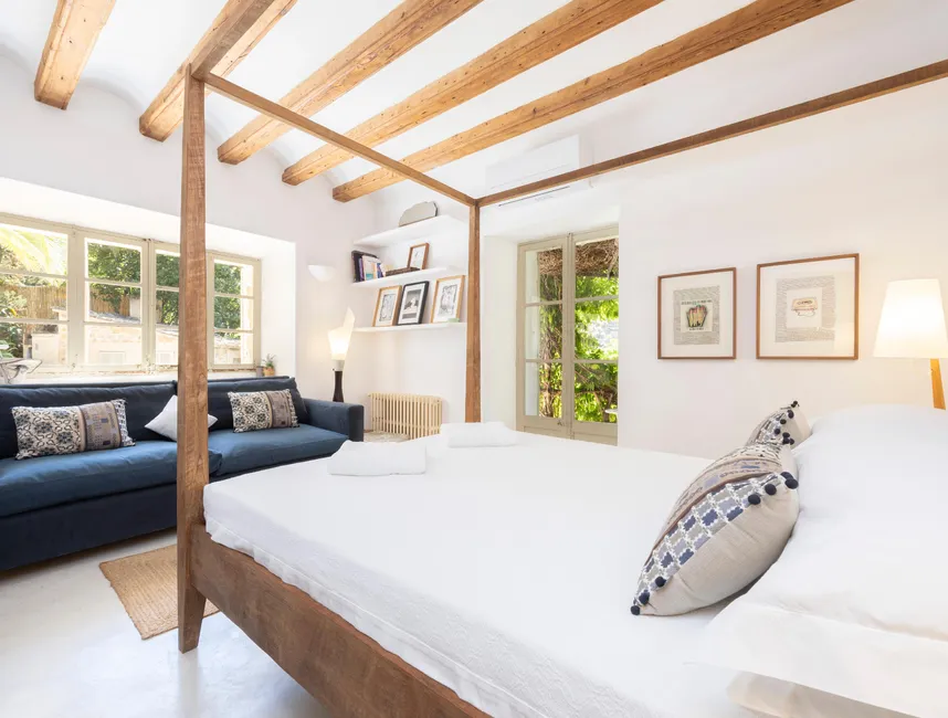 Elegant 4-Bedroom Townhouse with Pool in Deià - Holiday Rental ETV/28187-19