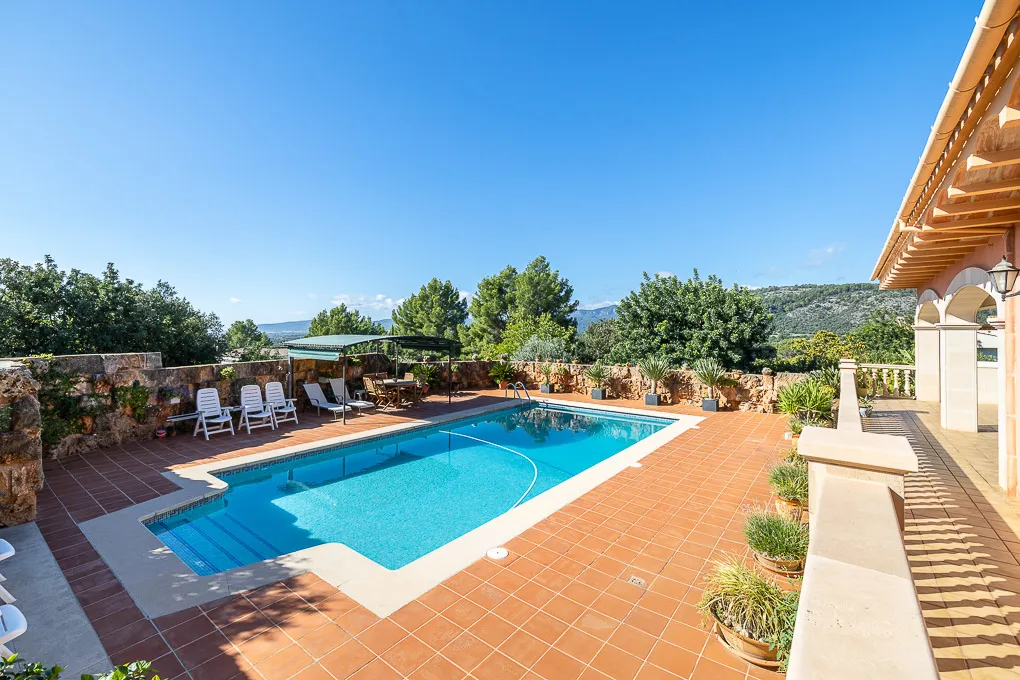 Familievenlig villa med vidunderlig udsigt over bjergene-2