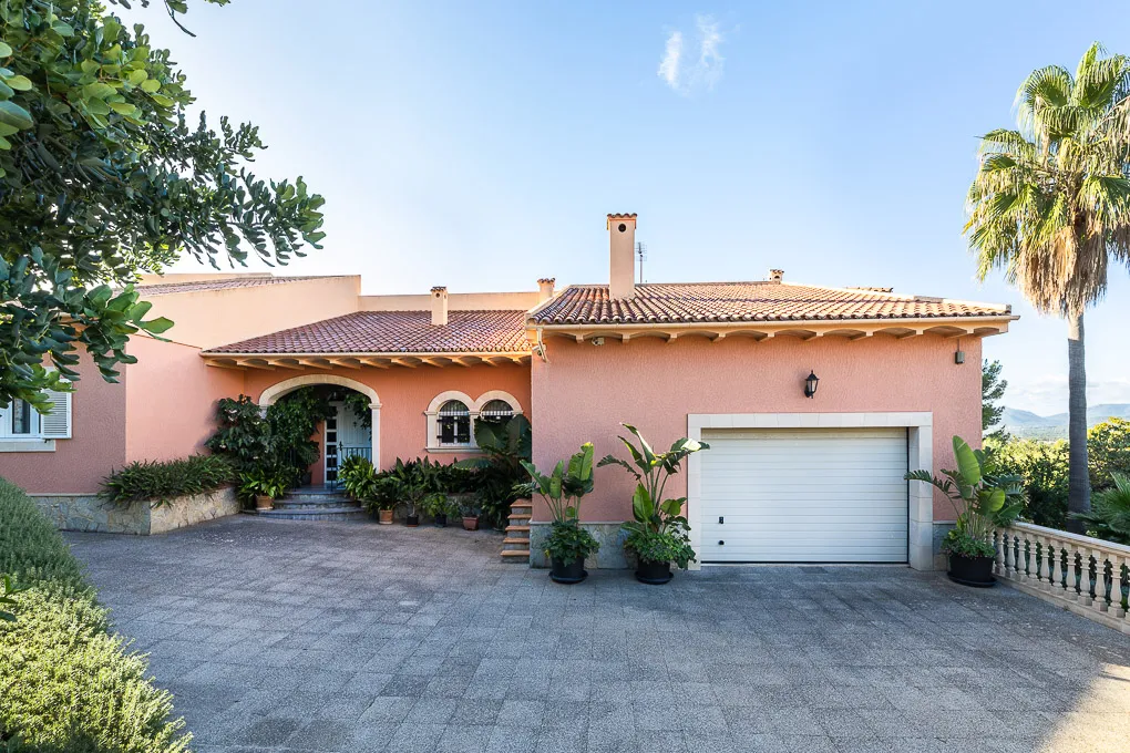 Familievenlig villa med vidunderlig udsigt over bjergene-25