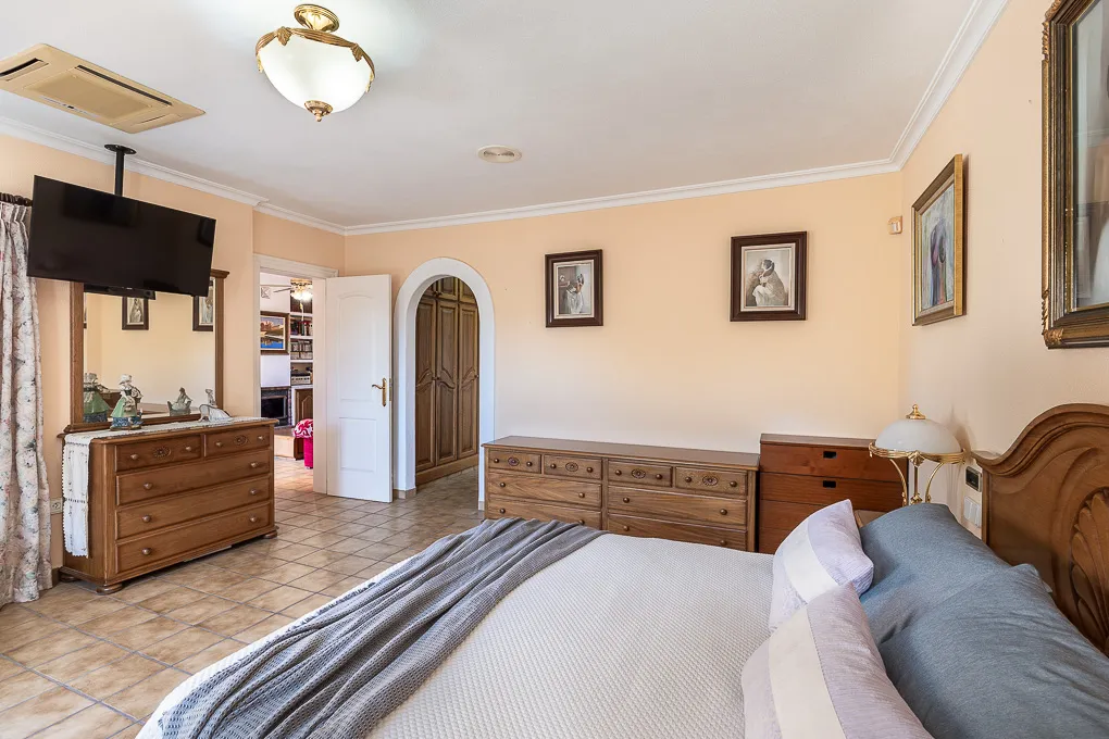 Familievenlig villa med vidunderlig udsigt over bjergene-12