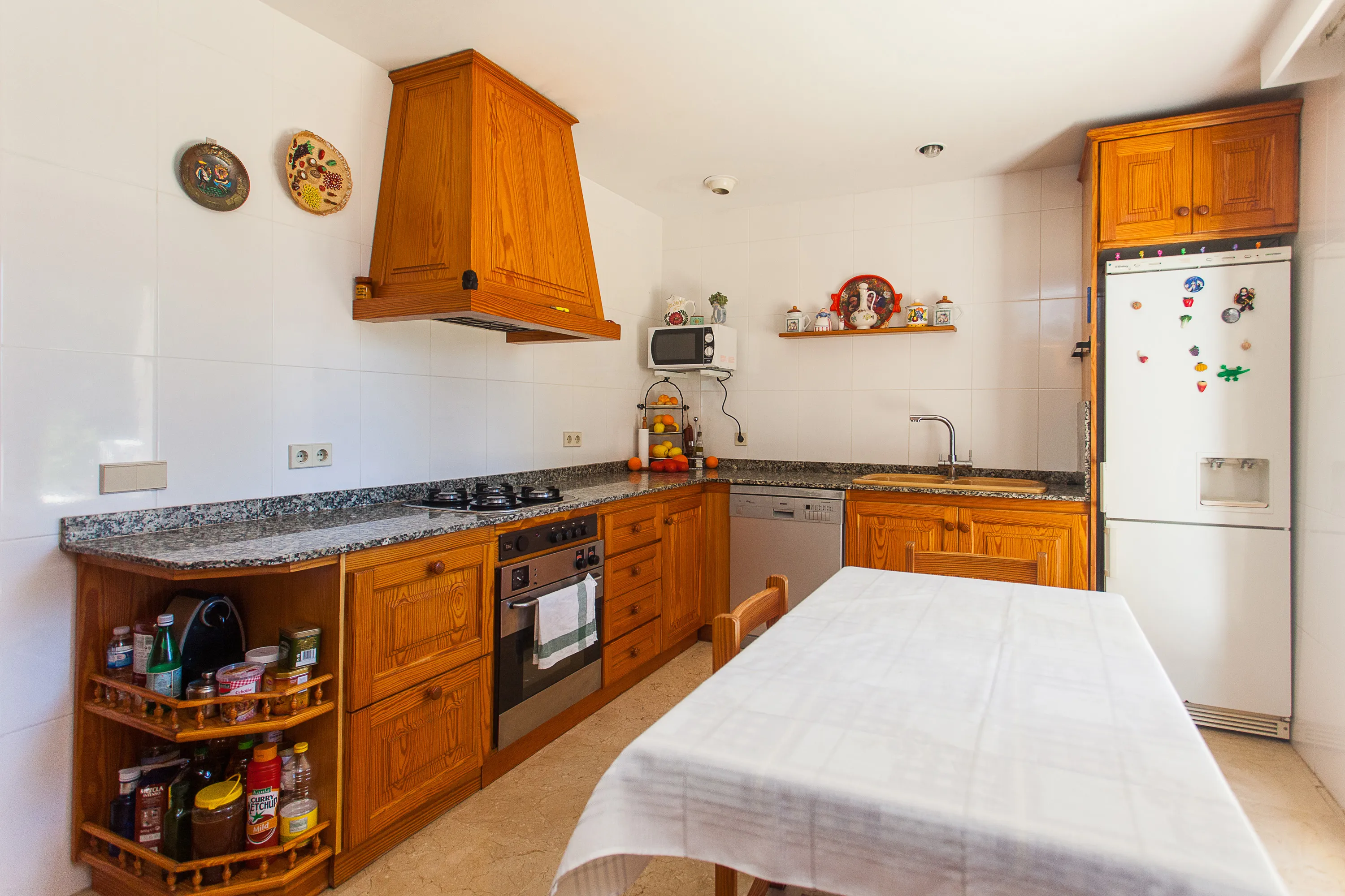 Stor villa med tennisbane i Pinar Park-11