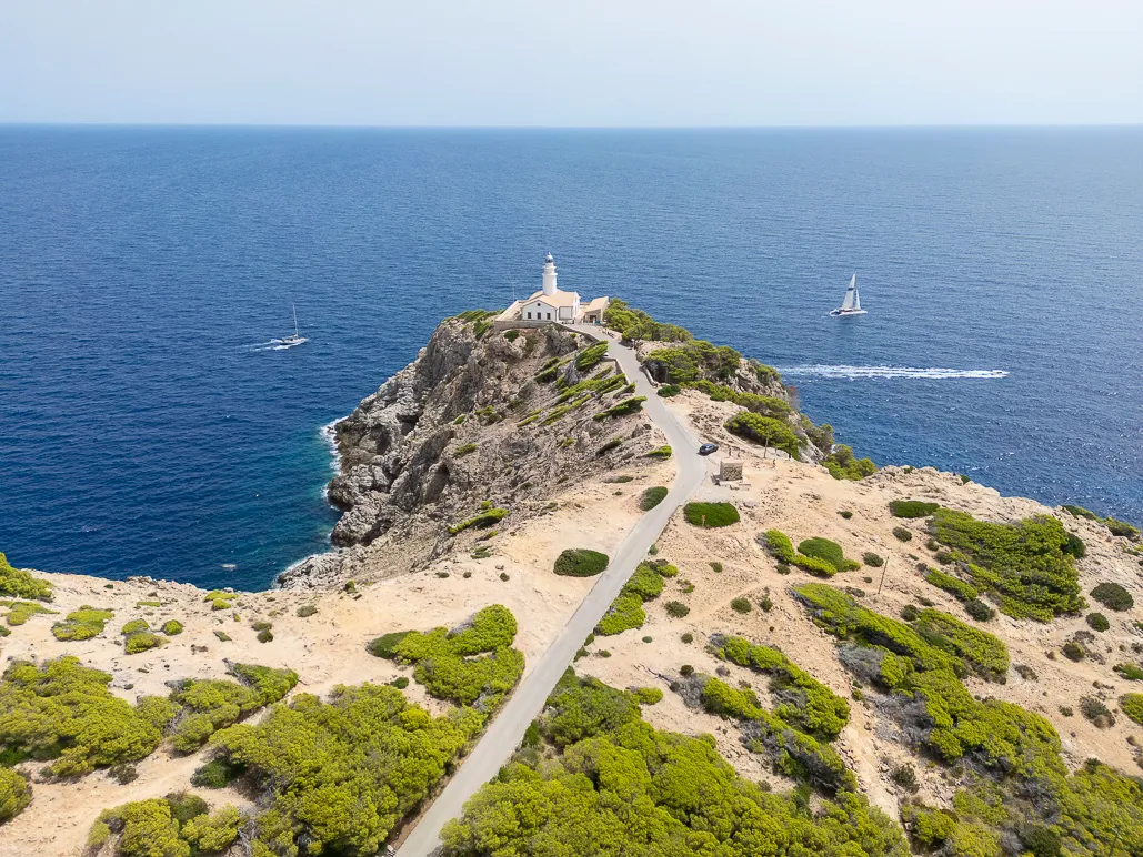 Apartamento moderno con vistas panorámicas sobre Cala Ratjada y el Mediterráneo-10