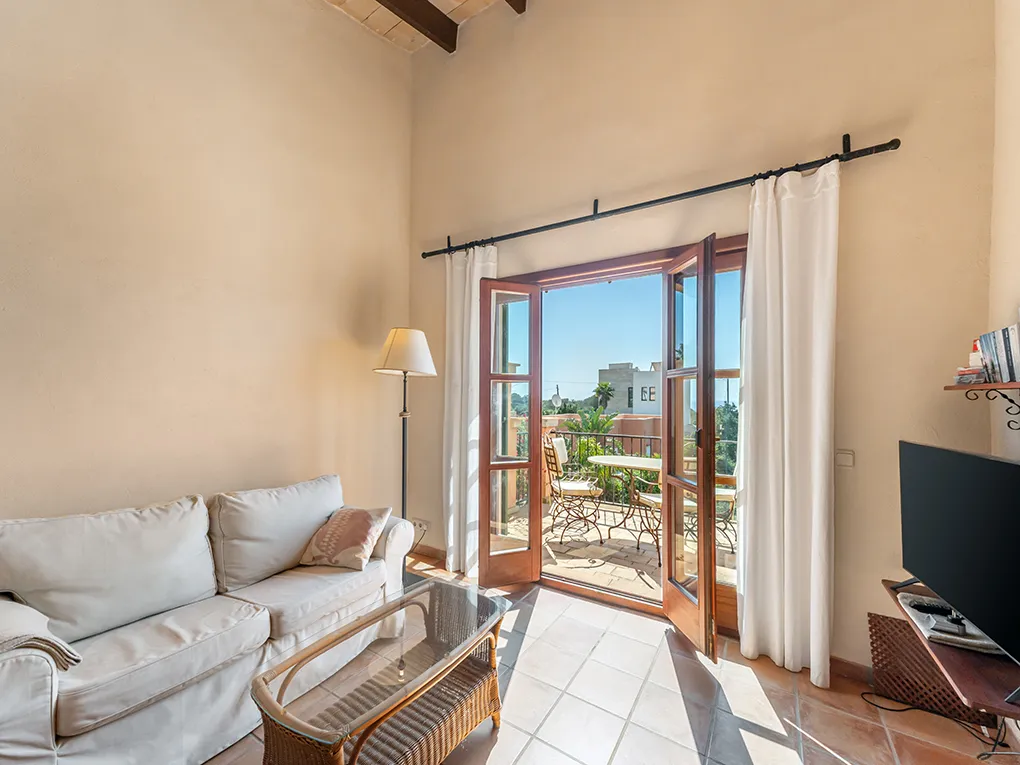 Seaview house in a sought-after quiet location with pool-14