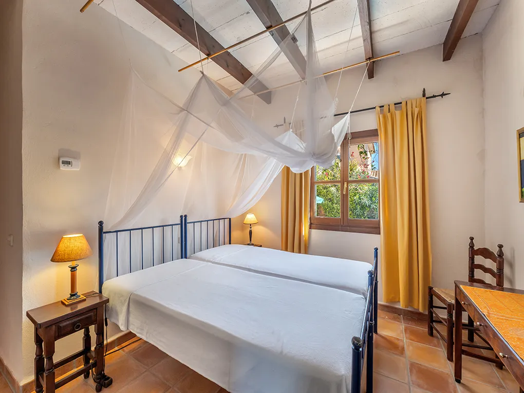 Hus med havudsigt i et eftertragtet, roligt område med pool-8