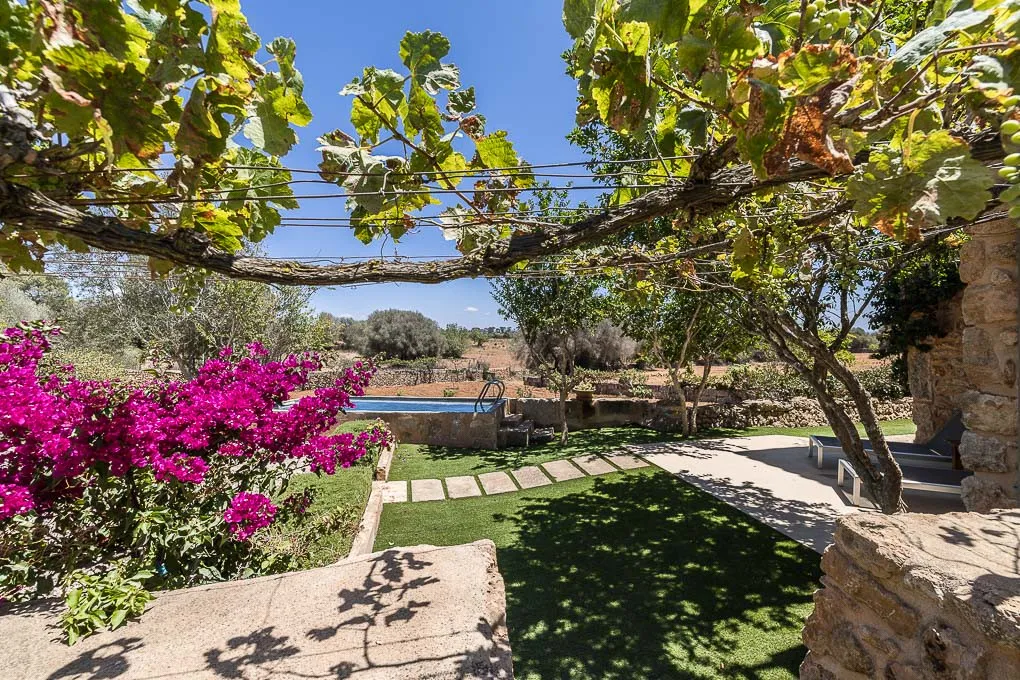 Authentic Mallorcan living: Beautiful country house  in Llucmajor with ETV License-20
