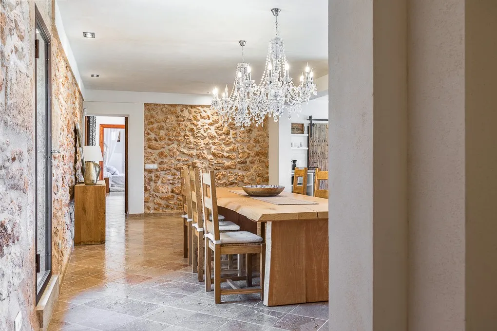 Authentic Mallorcan living: Beautiful country house  in Llucmajor with ETV License-5