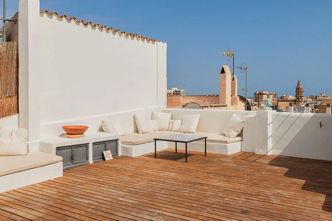 Triplex penthouse in an absolutely central location with two stunning terraces-14