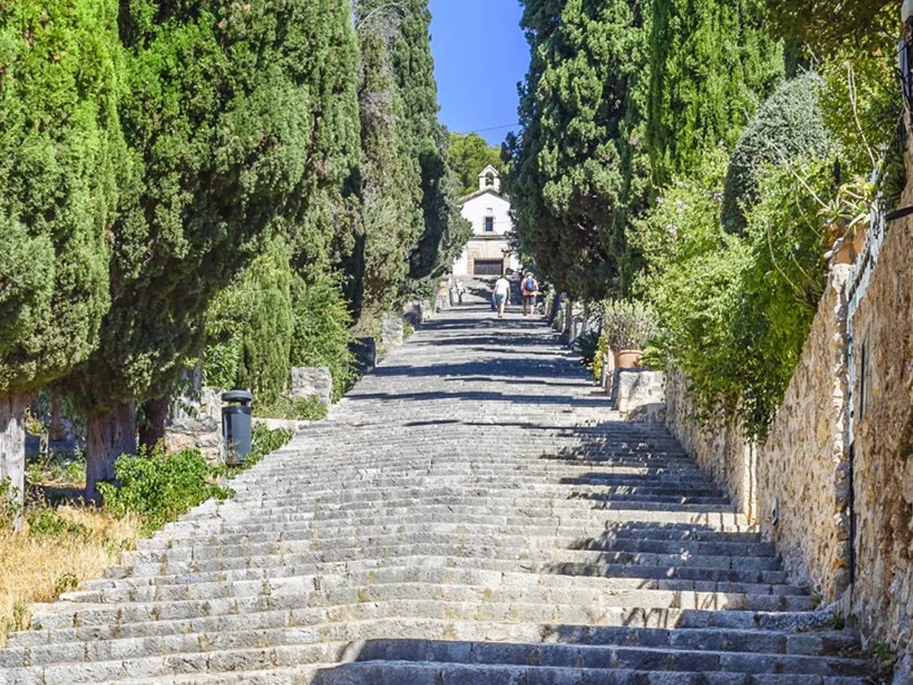 Beautiful Mediterranean townhouse with pool in Pollensa, Mallorca-6