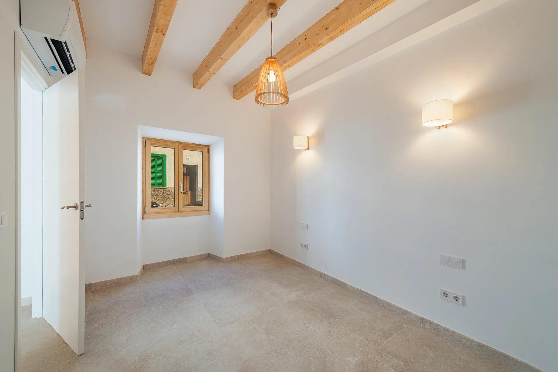 Beautiful Mediterranean townhouse with pool in Pollensa, Mallorca-10