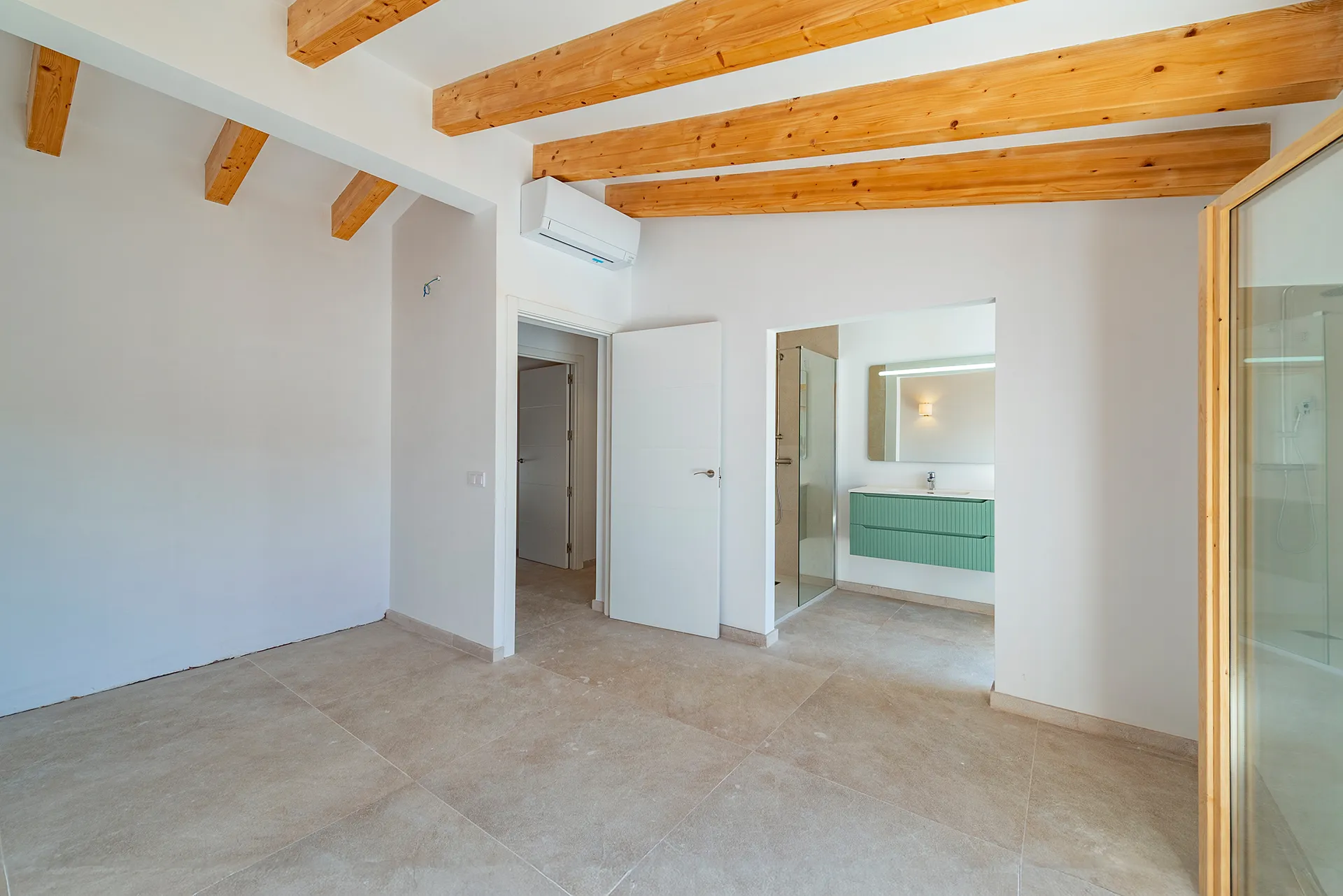 Beautiful Mediterranean townhouse with pool in Pollensa, Mallorca-17