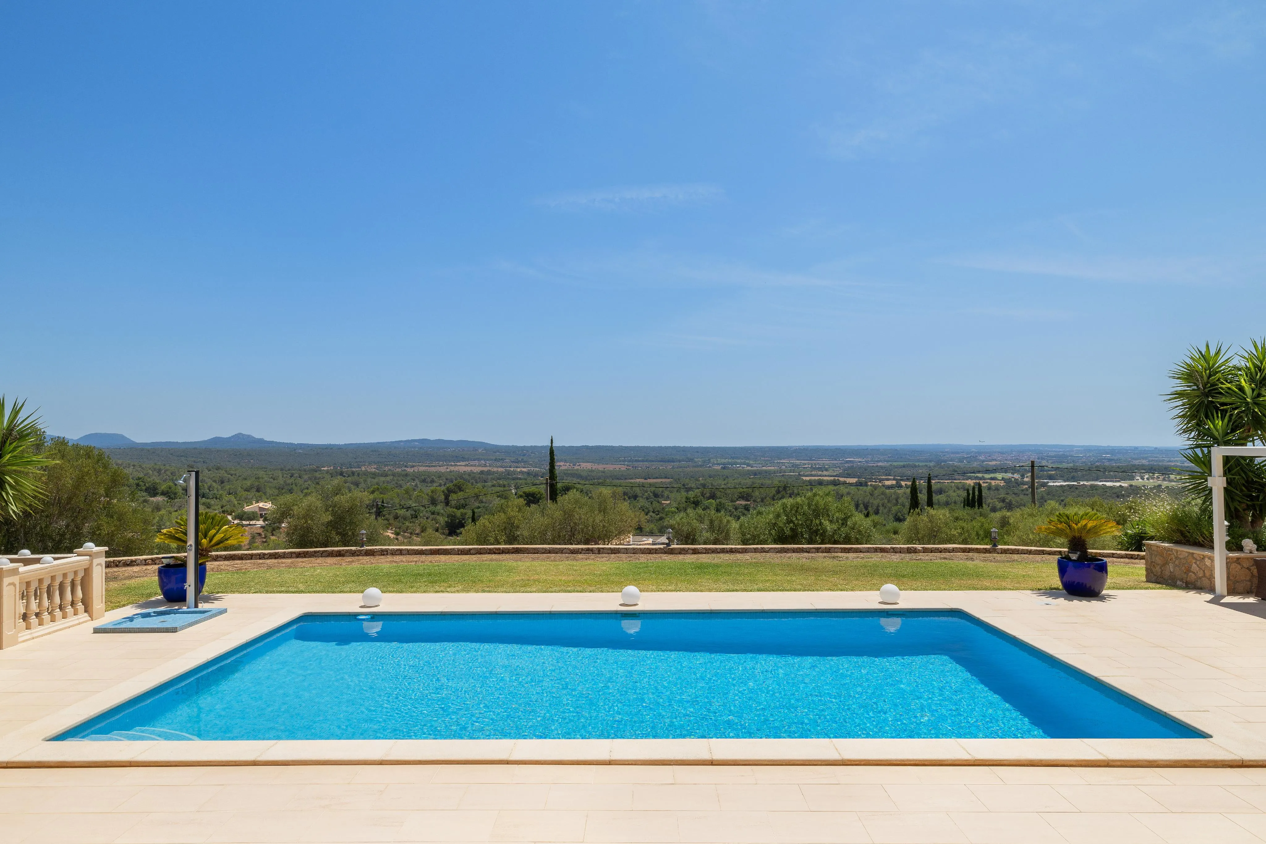 Mediterranean villa with panoramic pool and views in Puntiró-2