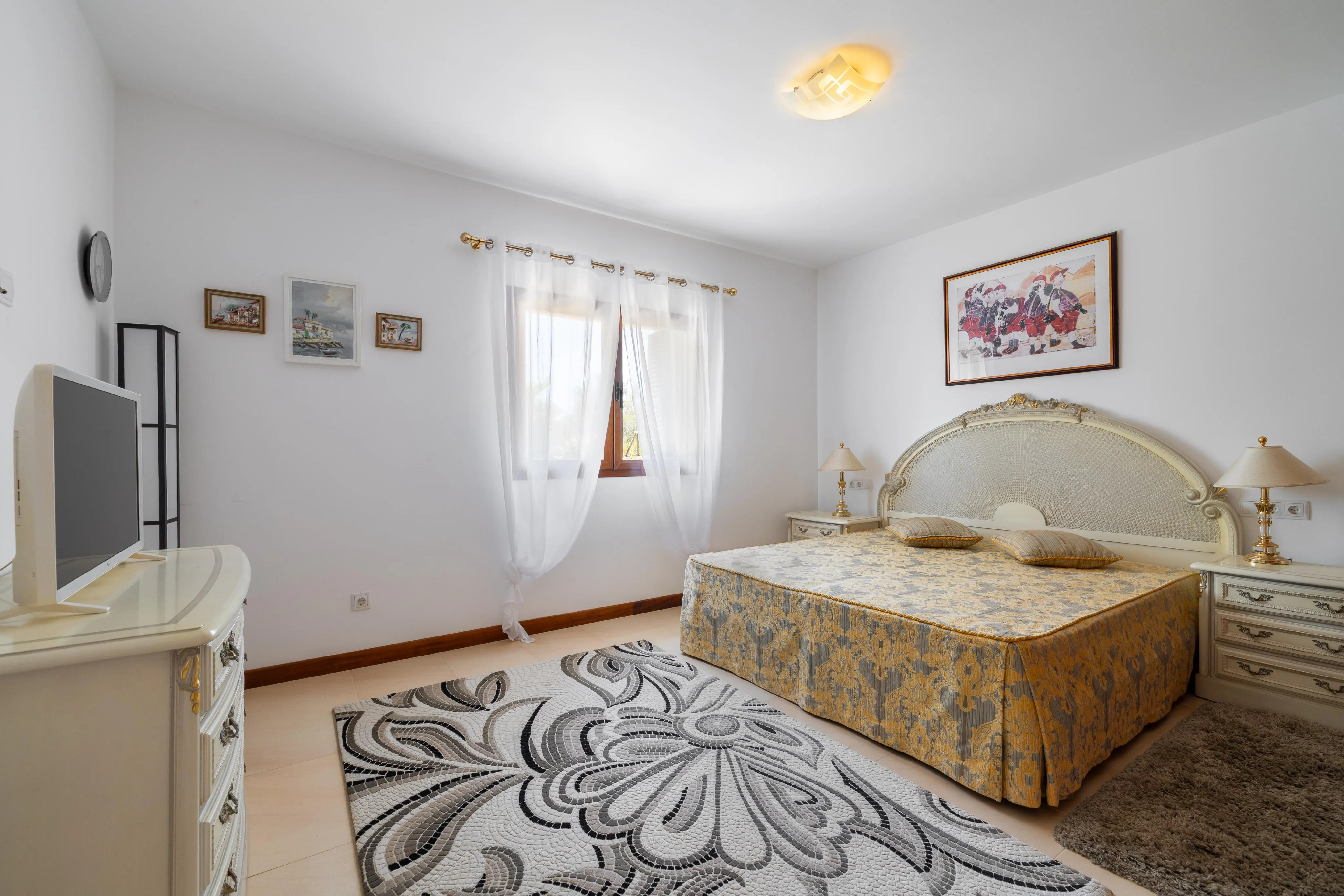 Mediterranean villa with panoramic pool and views in Puntiró-12