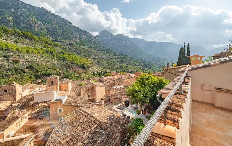Charmante maison de ville avec vue panoramique à Fornalutx