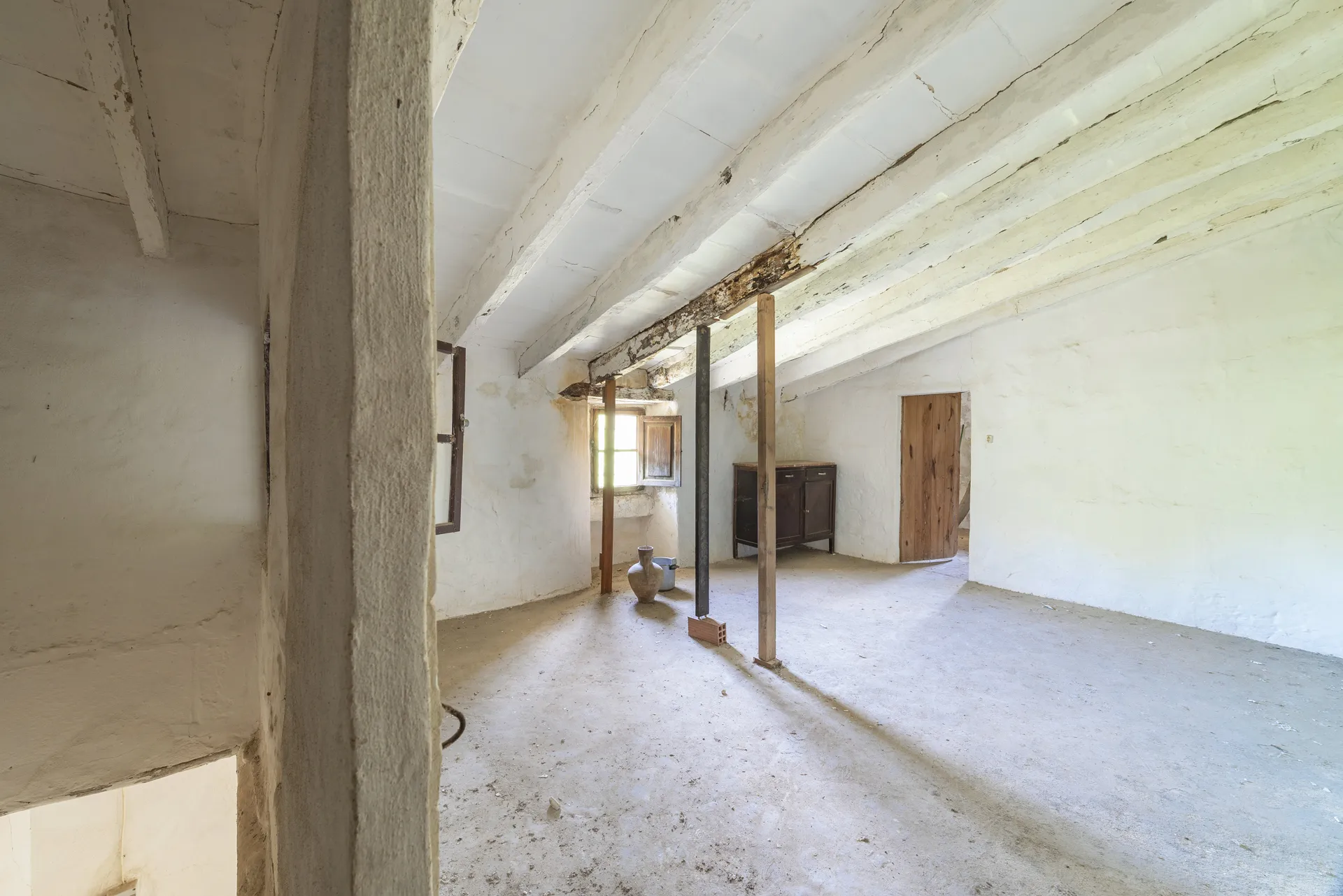 Authentic Mallorcan finca with huge potential near Pollensa-10