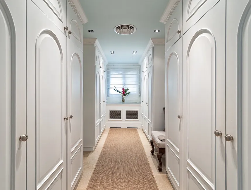 Elegant Island Retreat with Direct Sea Access-20