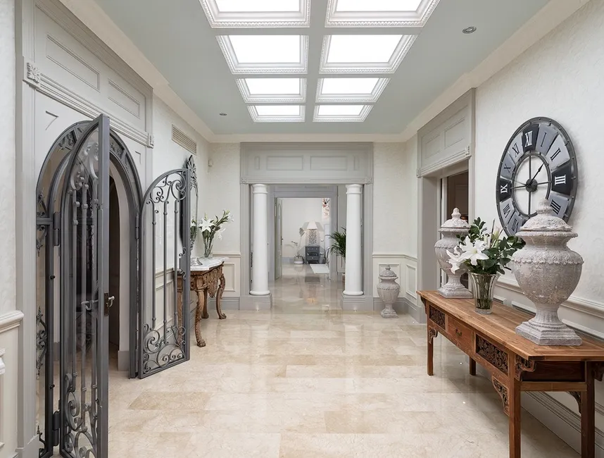 Elegant Island Retreat with Direct Sea Access-27