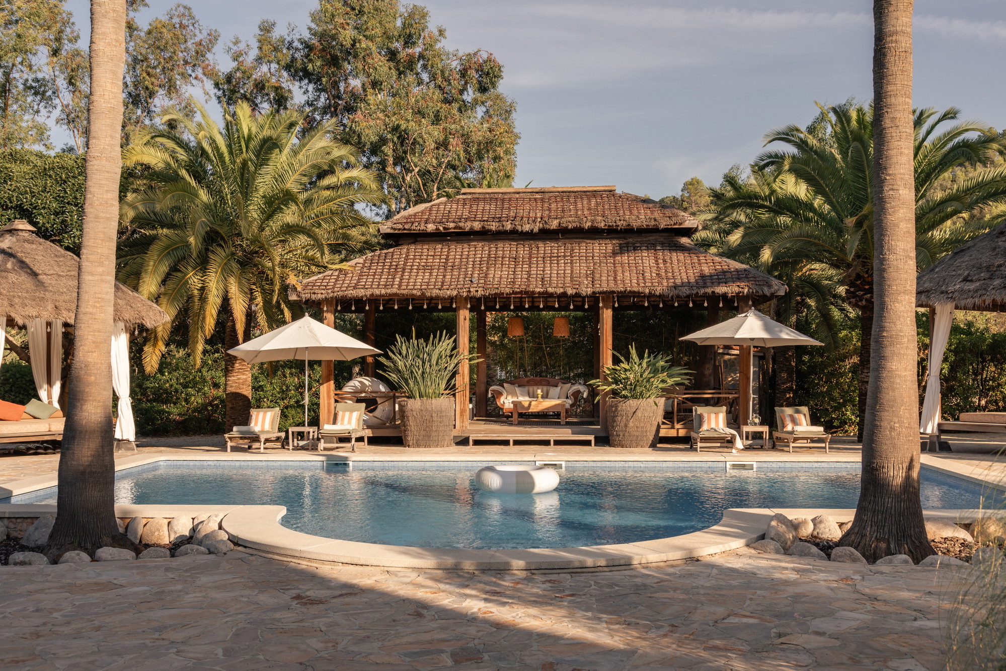 Lussuosa finca dal fascino mediterraneo, con uliveto privato e vista spettacolare a Moscari