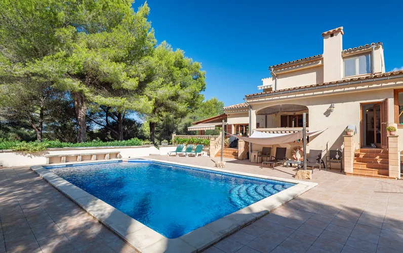 Encantadora finca con piscina en Alcudia– Vida tranquila cerca del mar