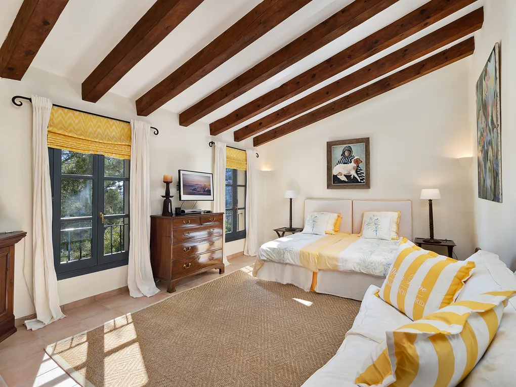 Mediterrane villa met uitzicht op zee-15