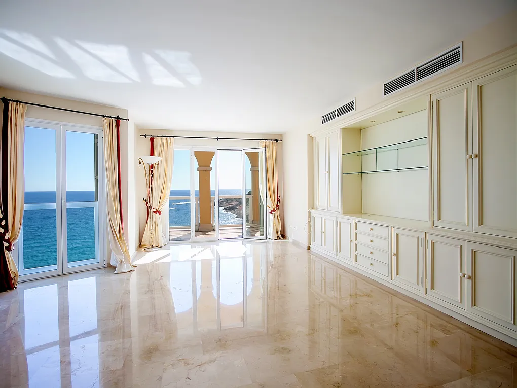 Penthouse with sea views in Port Adriano-3