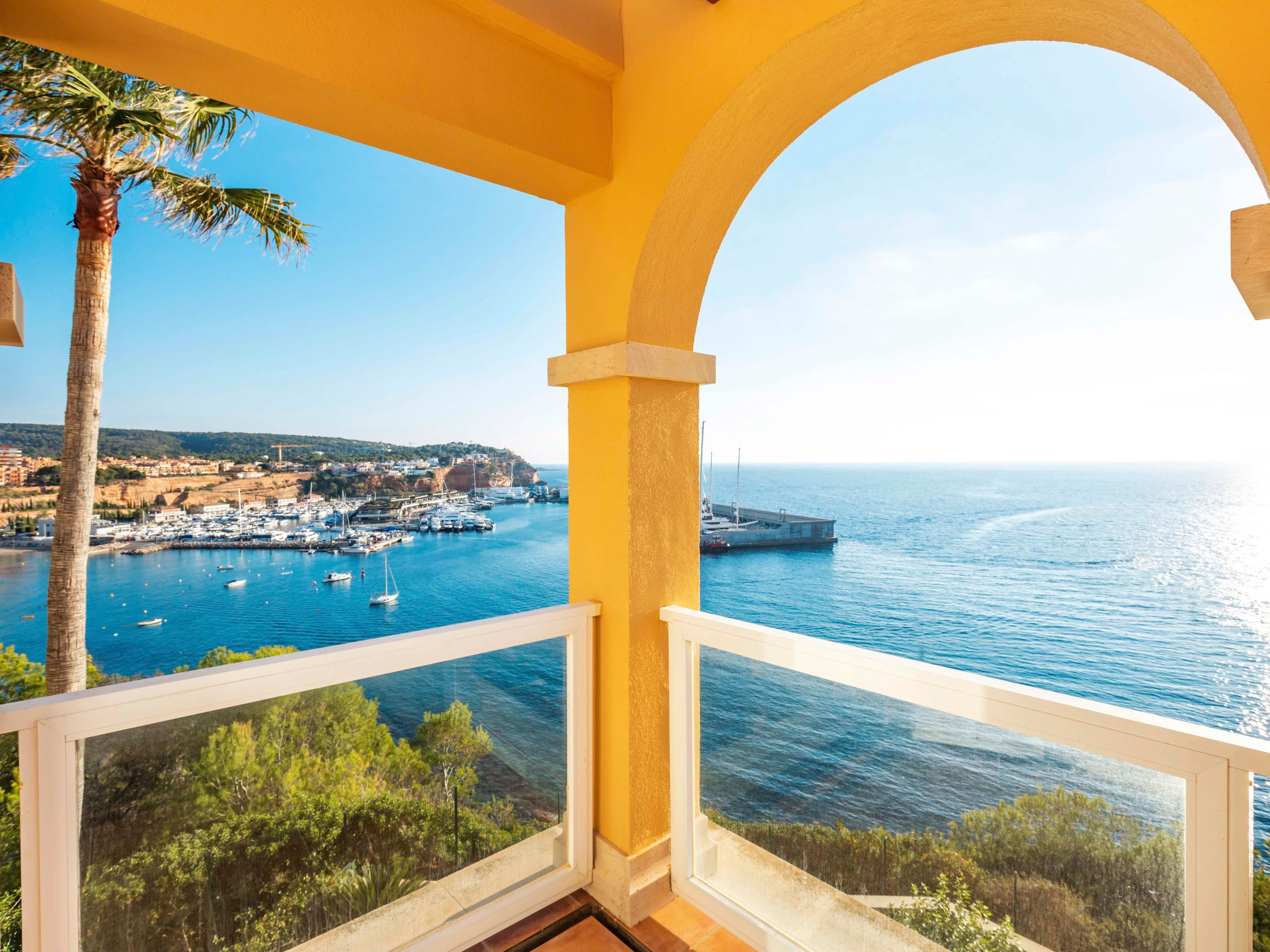 Atico con vistas al mar en el Puerto Adriano-13