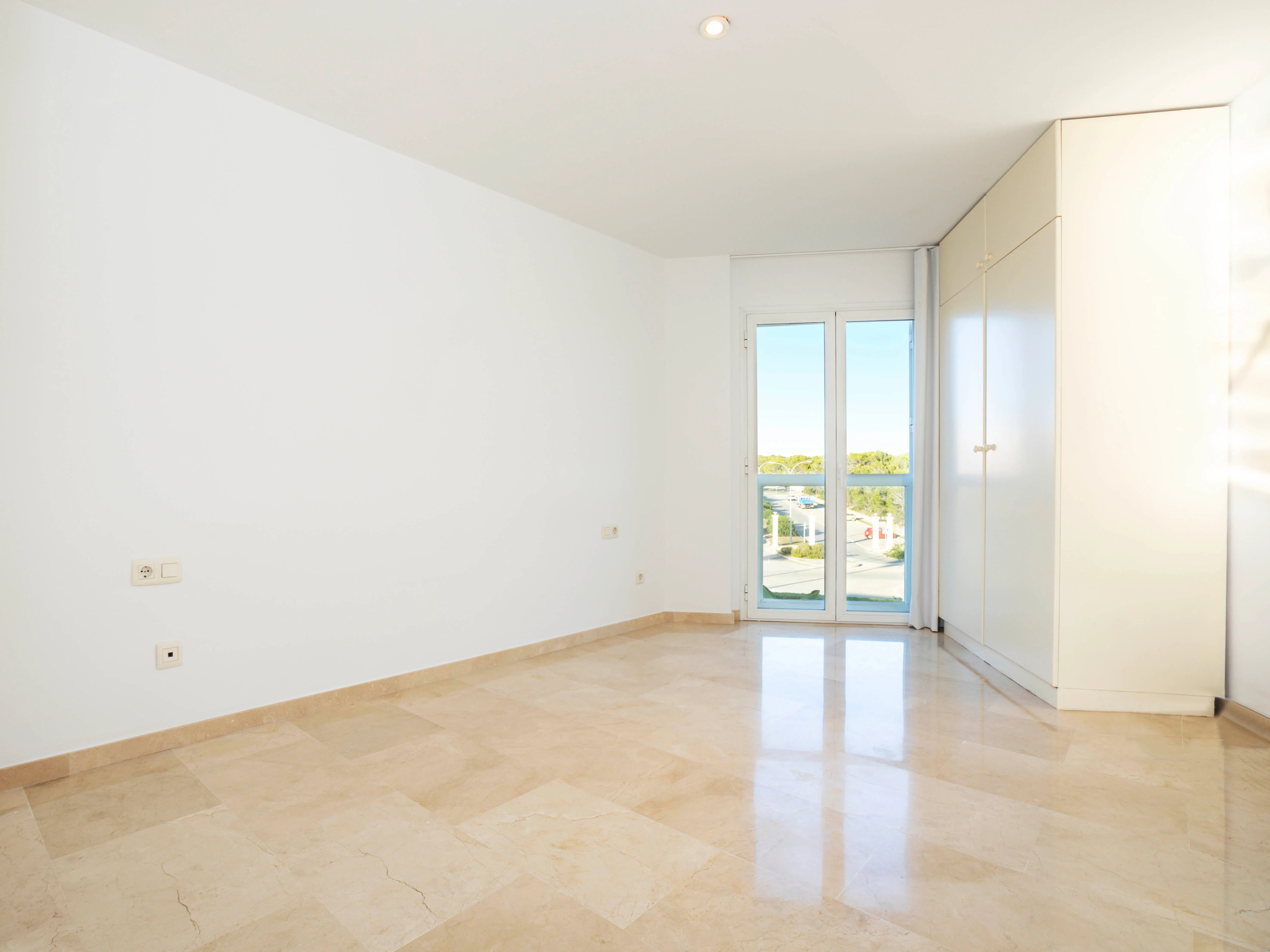 Penthouse with sea views in Port Adriano-11